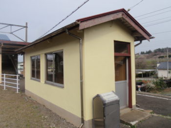 【三戸郡】Ｓ駅待合所　内壁外壁塗装工事